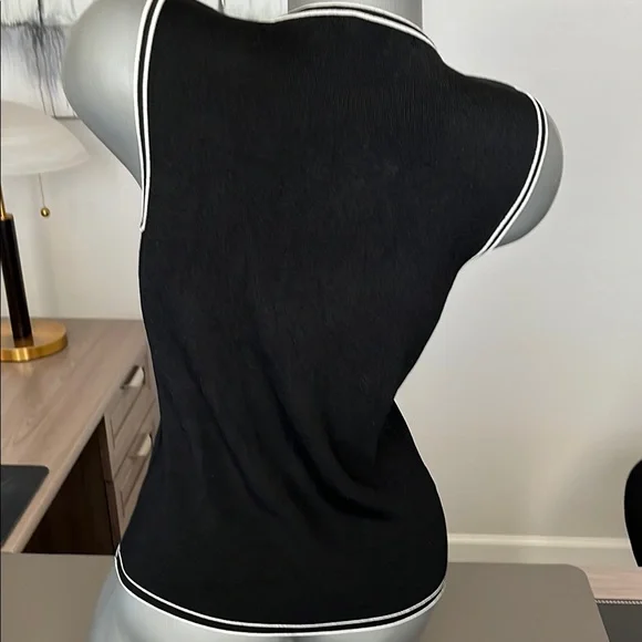 Belldini Black Fitted Sleeveless Polo Tank Top - Picture 3 of 6